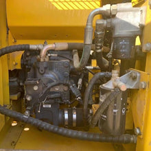 Load image into Gallery viewer, Used Crawler Excavator Second Hand Construction Equipment Original Machine Komatsu PC130 PC130-5 6 7 8 PC130-8M0 PC130-11 for Sale